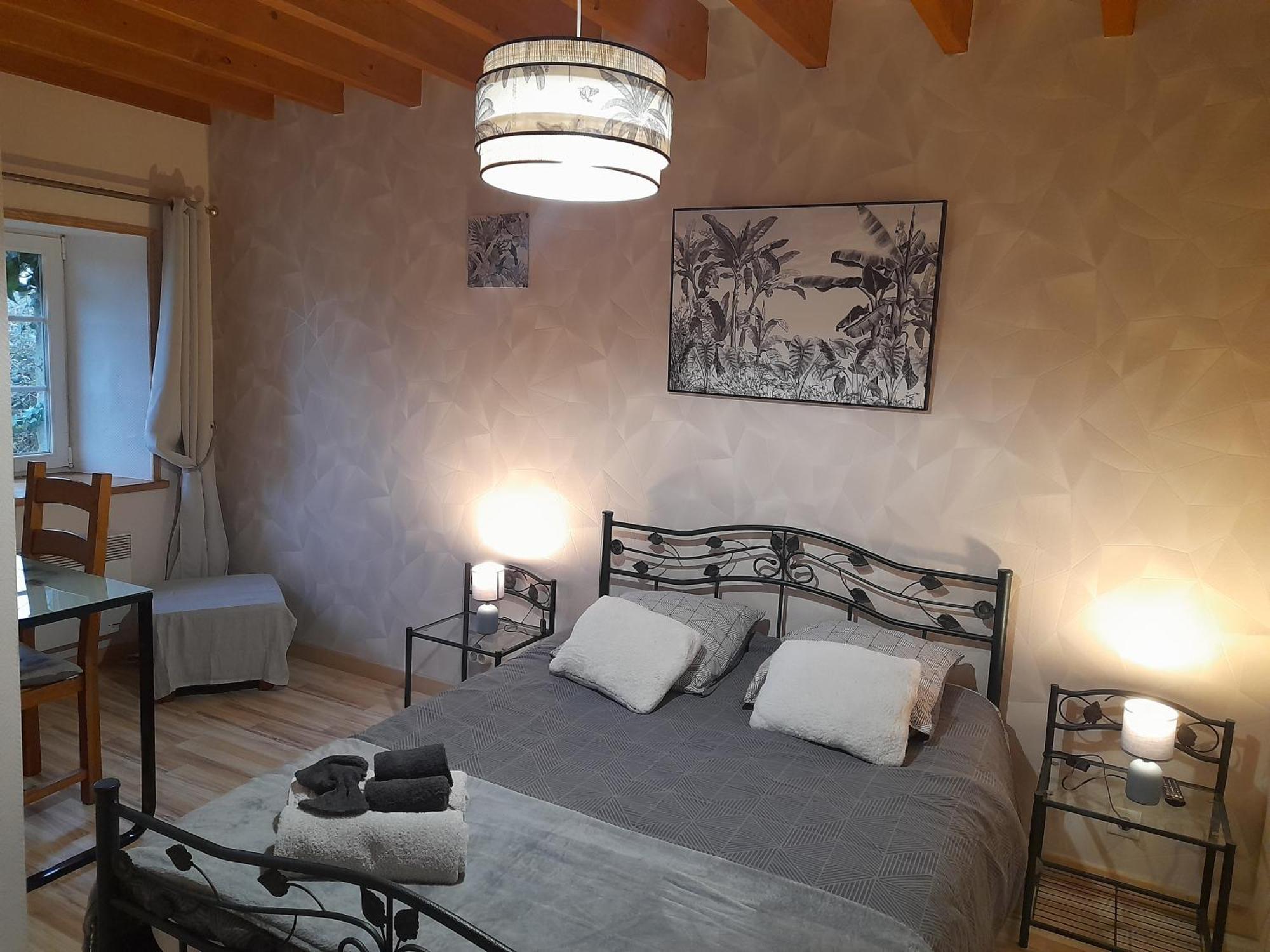 Domaine De La Tour Carree - 3 Chambres Benoitville Bagian luar foto